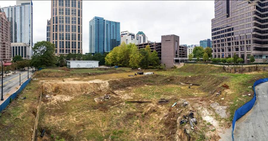The site before construction, 98 14th Street NE.